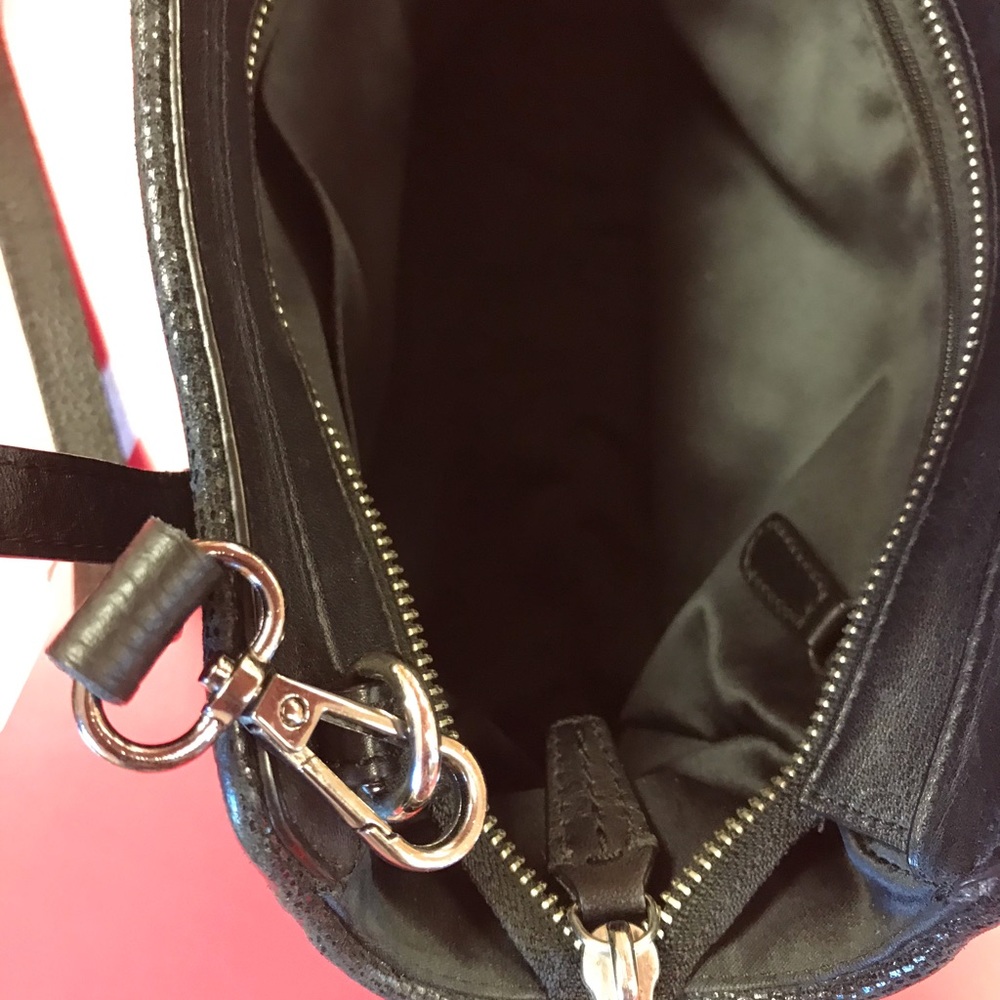 Like new authentic medium size leather Coach - Picture 8 of 8
